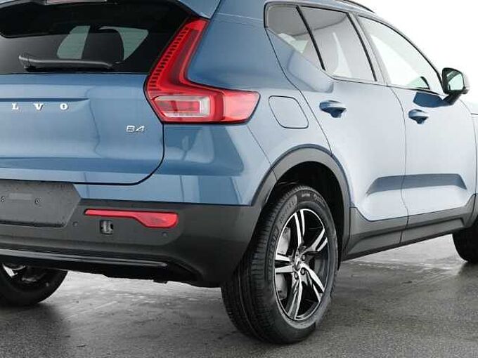 Volvo XC40 Plus Dark B4 18''LM Pano 360kam ACC DAB Harman LED Thors Hammer