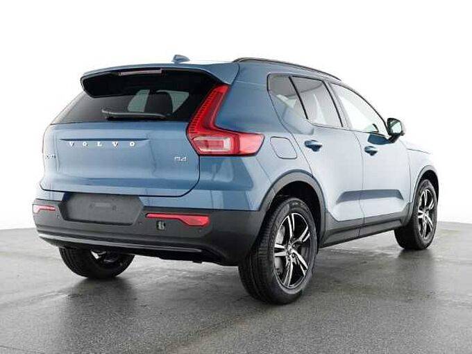 Volvo XC40 Plus Dark B4 18''LM Pano 360kam ACC DAB Harman LED Thors Hammer