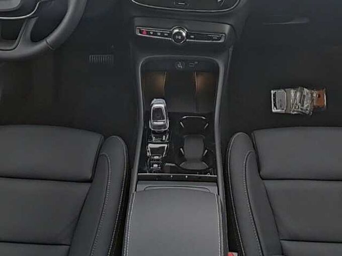 Volvo XC40 Plus Dark B4 18''LM Pano 360kam ACC DAB Harman LED Thors Hammer