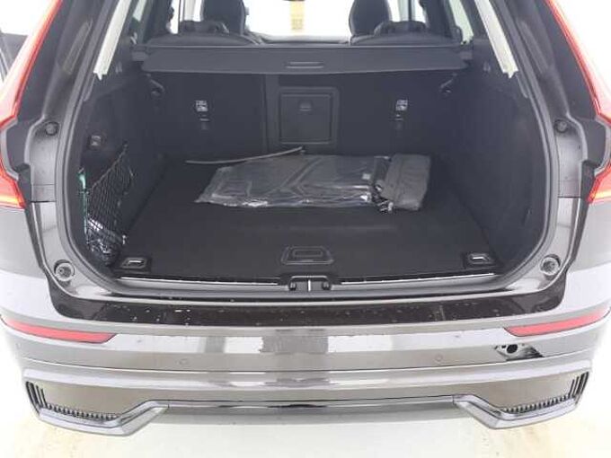 Volvo XC60 Plus Dark T6 19''LM HUD 360kam DAB ACC BLIS Lenkradhz