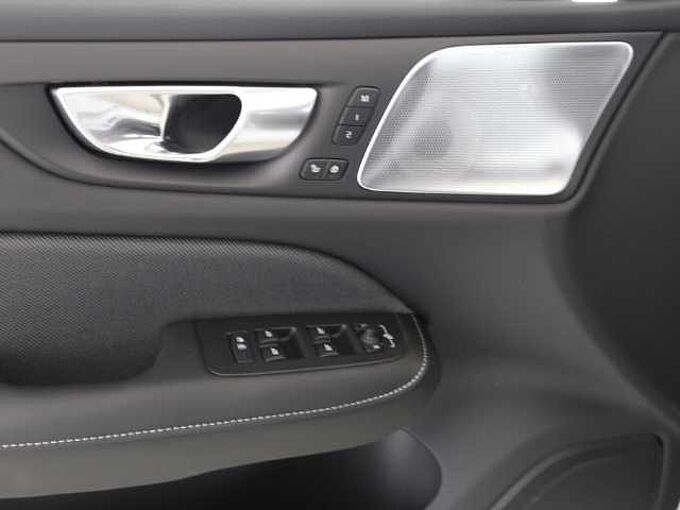 Volvo S60 Ultimate Dark T8 19''LM B&W 360kam eStandhz DAB ACC BLIS