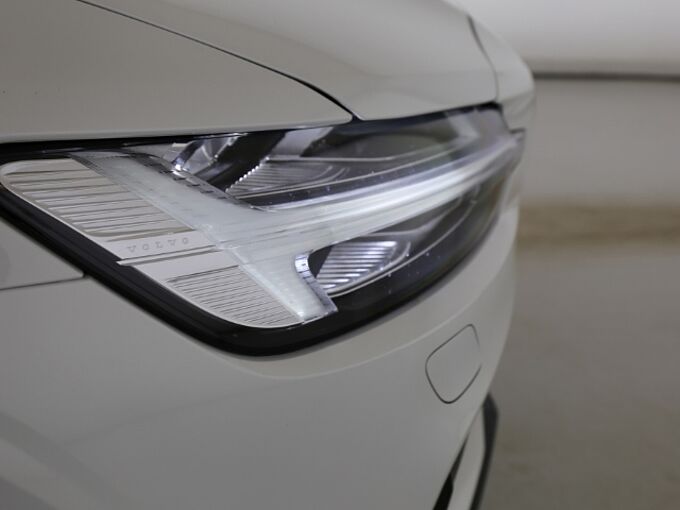 Volvo S60 Ultimate Dark T8 19''LM B&W 360kam eStandhz DAB ACC BLIS