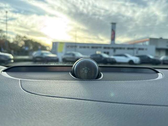 Volvo S60 Ultimate Dark T8 19''LM B&W 360kam eStandhz DAB ACC BLIS