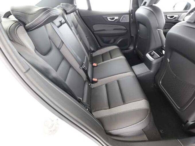 Volvo S60 Ultimate Dark T8 19''LM B&W 360kam eStandhz DAB ACC BLIS