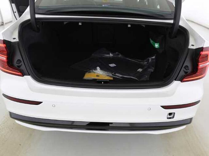Volvo S60 Ultimate Dark T8 19''LM B&W 360kam eStandhz DAB ACC BLIS