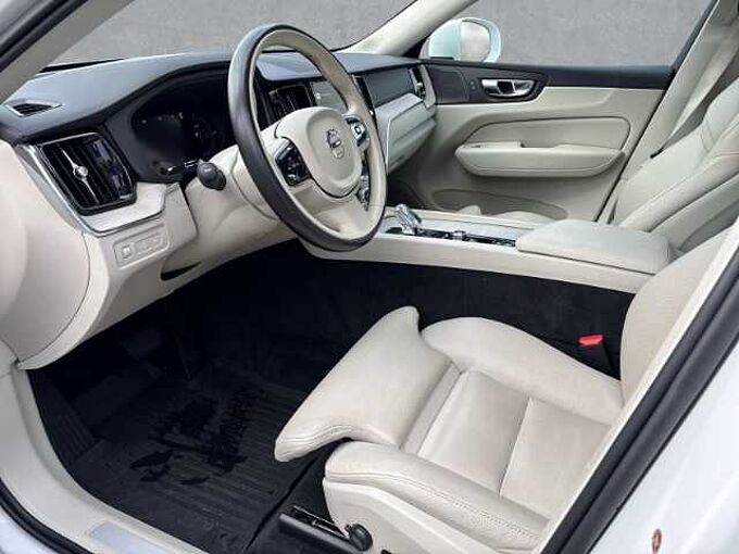 Volvo XC60 Inscription T8 19''LM AHK Pano ACC Harman DAB Rückfahrkam