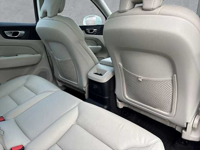 Volvo XC60 Inscription T8 19''LM AHK Pano ACC Harman DAB Rückfahrkam