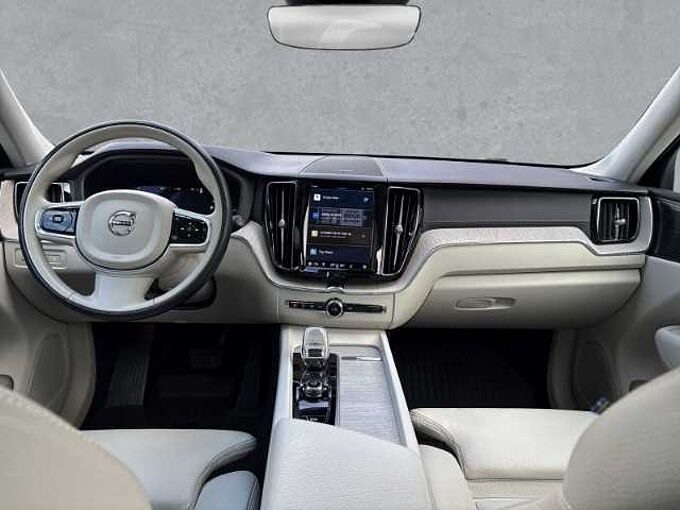 Volvo XC60 Inscription T8 19''LM AHK Pano ACC Harman DAB Rückfahrkam