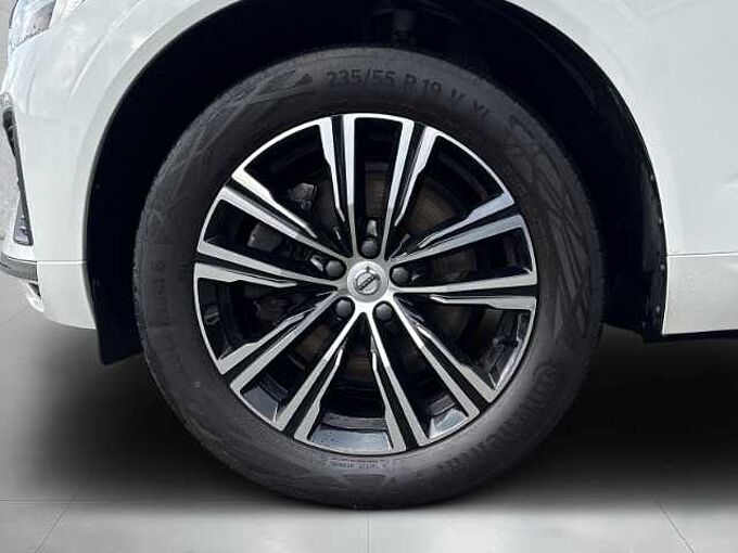 Volvo XC60 Inscription T8 19''LM AHK Pano ACC Harman DAB Rückfahrkam