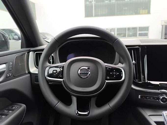 Volvo XC60 Plus Dark T6 19''LM Standhz 360kam Pilot Assist Harman DAB