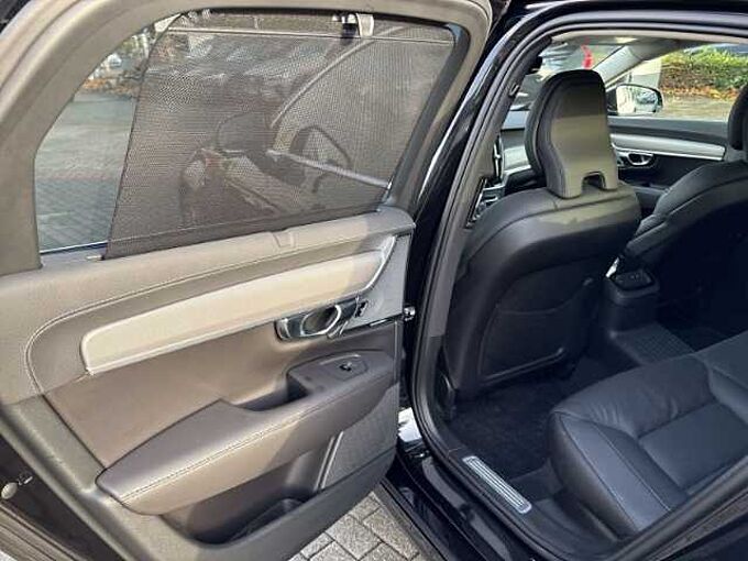 Volvo S90 Ultimate Bright T8 19''LM B&W 360kam Pano Akustik ACC NP 89.910