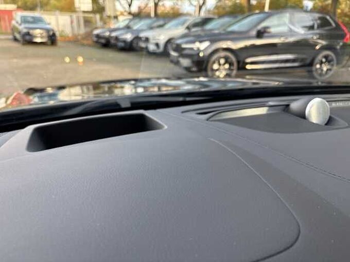 Volvo S90 Ultimate Bright T8 19''LM B&W 360kam Pano Akustik ACC NP 89.910
