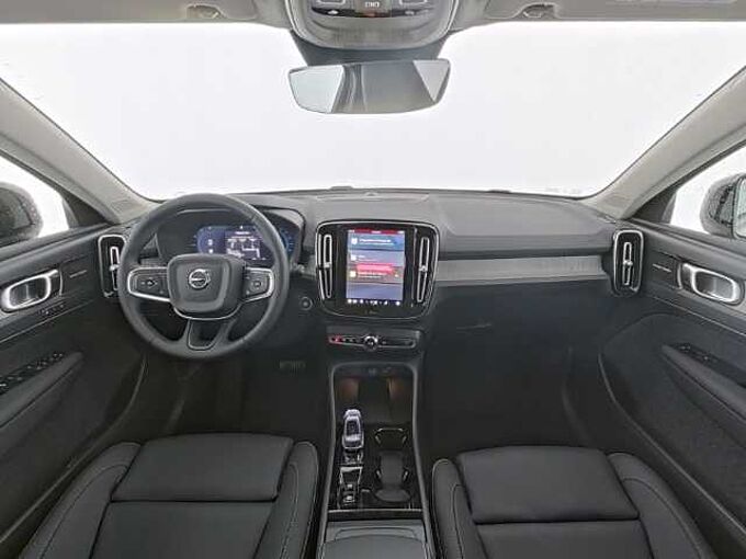 Volvo XC40 Plus Dark B4 19''LM Pano Pilotassist 360kam DAB Harman LED ThorsHammer