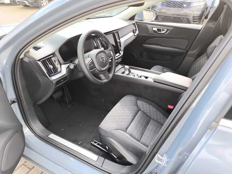 Volvo V60 Core B4 Diesel Navi digitales Cockpit Memory Sitze Soundsystem LED Blendfrei Core B4 Diesel Navi digitales Cockpit Memory Sitze Soundsystem LED Blendfreies F