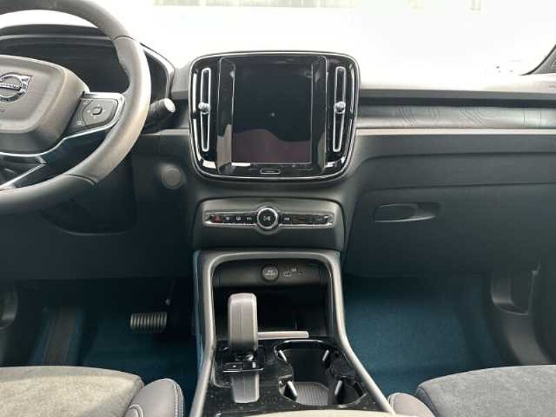 Volvo C40 Plus Pure Electric RWD StandHZG Panorama Navi digitales Cockpit Soundsystem Plus Pure Electric RWD StandHZG Panorama Navi digitales Cockpit Soundsystem LED