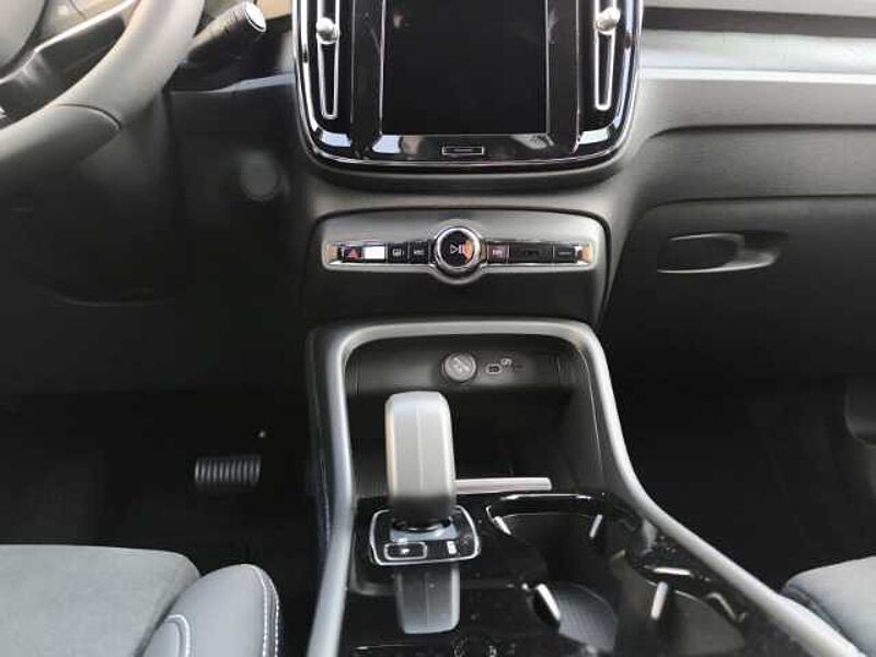 Volvo XC40 Volvo Plus Pure Electric RWD Single Motor  Android Automotive Volvo Plus Recharge Pure Electric StandHZG Navi Leder digitales Cockpit Memory S