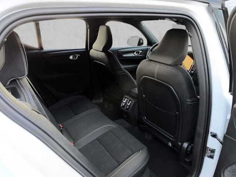 Volvo XC40 Volvo Plus Pure Electric RWD Single Motor  Android Automotive Volvo Plus Recharge Pure Electric StandHZG Navi Leder digitales Cockpit Memory S