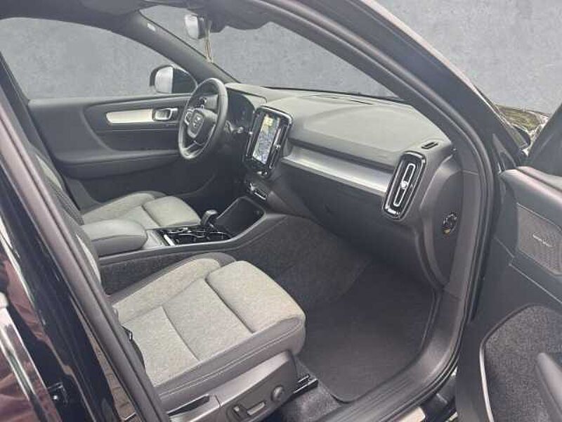 Volvo XC40 Plus BLACK EDITION LED Thors DAB Harman 360 Kamera Sportpaket Navi Digitale
