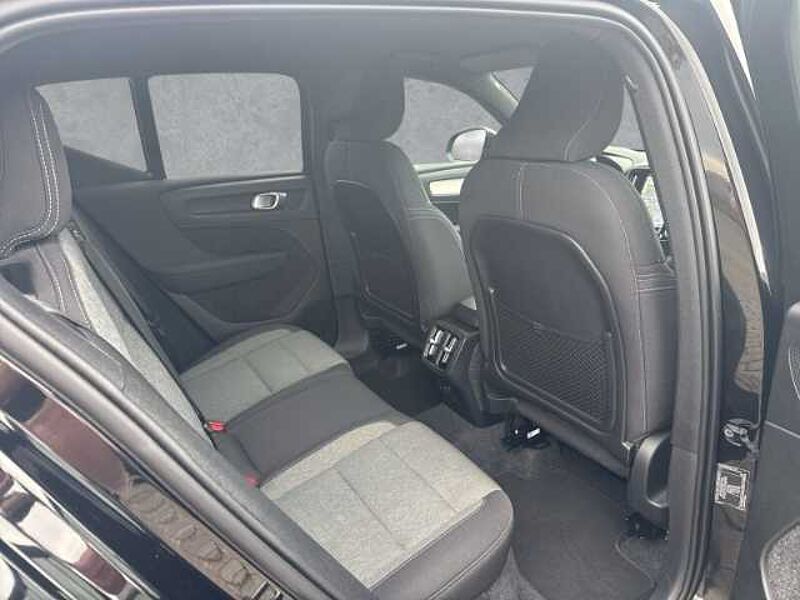 Volvo XC40 Plus BLACK EDITION LED Thors DAB Harman 360 Kamera Sportpaket Navi Digitale