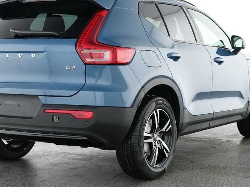 Volvo XC40 Plus Dark B4 18''LM Pano 360kam ACC DAB Harman LED Thors Hammer