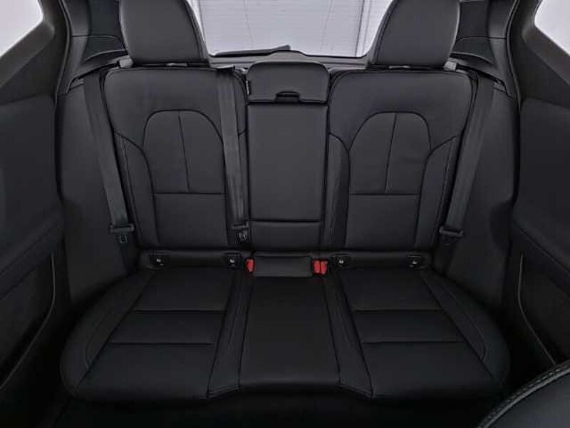 Volvo XC40 Plus Dark B4 18''LM Pano 360kam ACC DAB Harman LED Thors Hammer