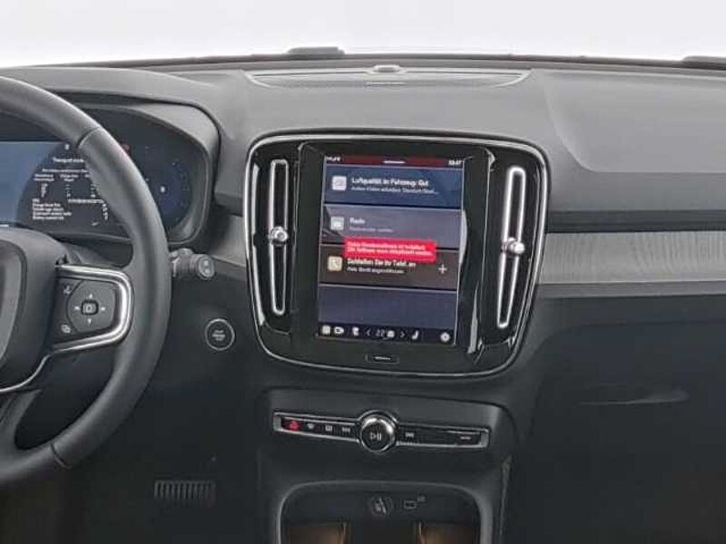 Volvo XC40 Plus Dark B4 18''LM Pano 360kam ACC DAB Harman LED Thors Hammer
