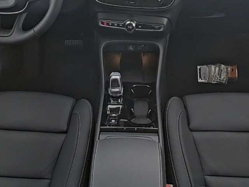Volvo XC40 Plus Dark B4 18''LM Pano 360kam ACC DAB Harman LED Thors Hammer