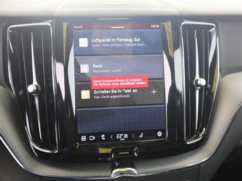Volvo XC60 Plus Dark B5 AWD 20''LM AHK Pano 360kam PilotAssist Harman DAB