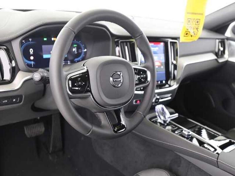 Volvo S60 Ultimate Dark T8 19''LM B&W 360kam eStandhz DAB ACC BLIS