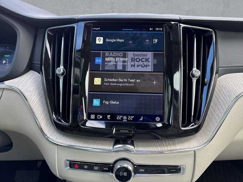 Volvo XC60 Inscription T8 19''LM AHK Pano ACC Harman DAB Rückfahrkam