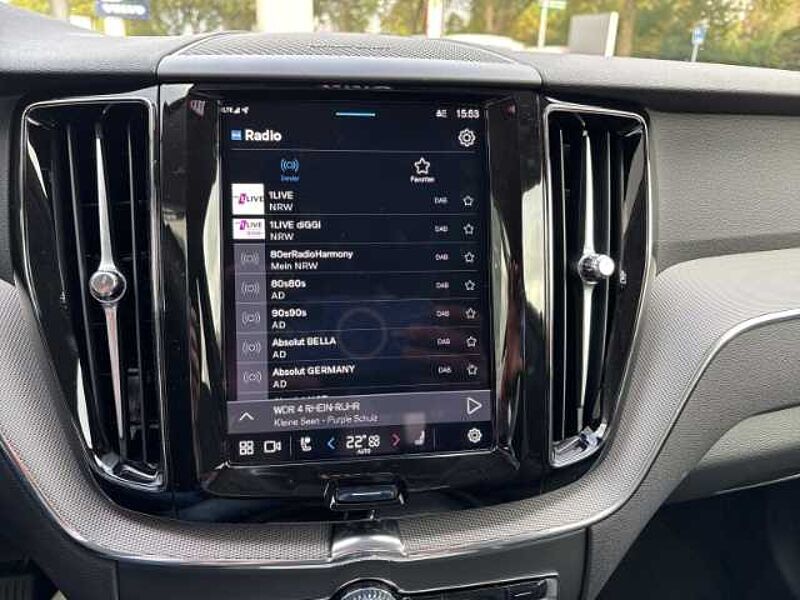Volvo XC60 Plus Dark B5 19''LM ACC BLIS Harman DAB ActiveHigh Beam