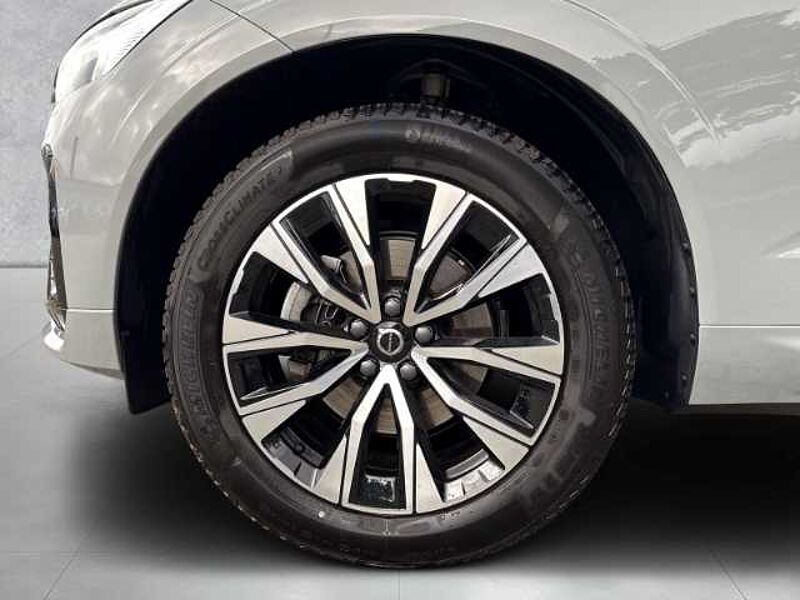 Volvo XC60 Plus Dark B5 19''LM ACC BLIS Harman DAB ActiveHigh Beam