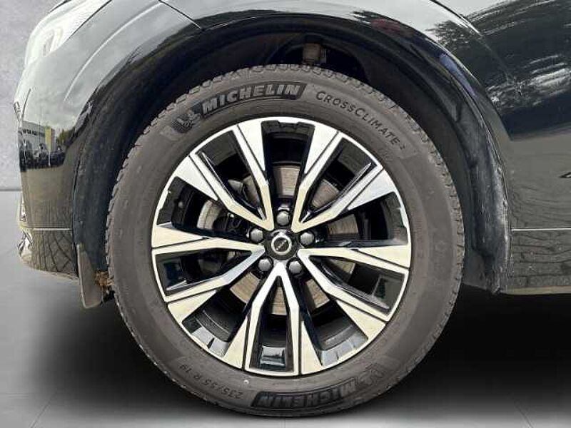 Volvo XC60 Plus Dark B5 19''LM ACC BLIS Harman DAB ActiveHigh Beam