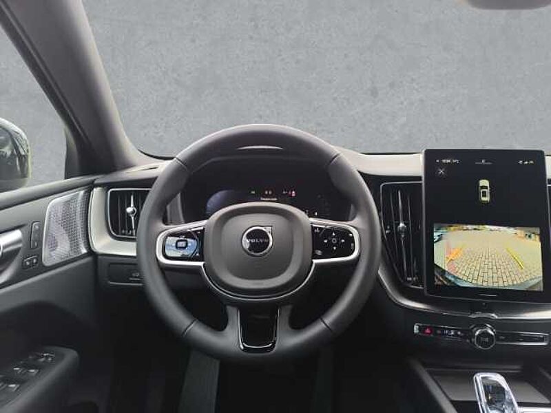 Volvo XC60 B5 Benzin AWD Plus Black Edition Nappa Luft-FW B&W
