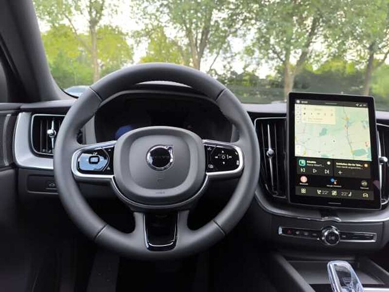 Volvo XC60 T8 Plus Black Edition Plug-In Hybrid AWD 360Grad Kamera
