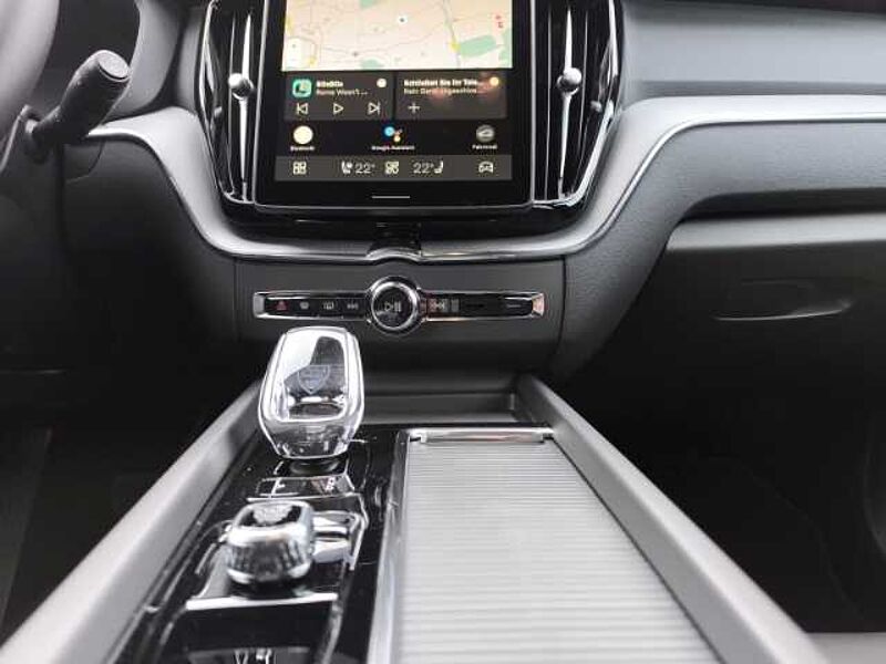 Volvo XC60 T8 Plus Black Edition Plug-In Hybrid AWD 360Grad Kamera