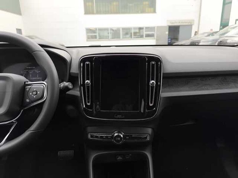 Volvo XC40 Plus Pure Electric - Single Motor Extended Range