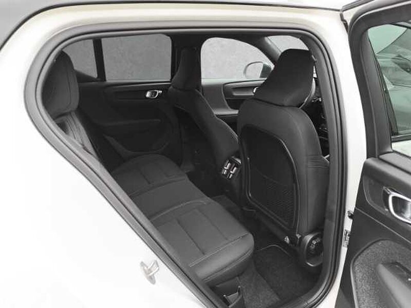 Volvo XC40 Plus Pure Electric - Single Motor Extended Range