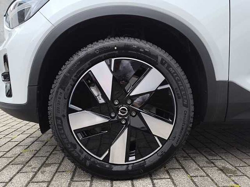 Volvo XC40 Plus Pure Electric - Single Motor Extended Range