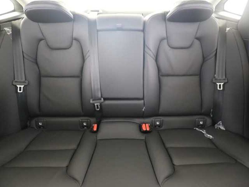 Volvo S90 Ultimate Bright T8 19''LM B&W 360kam Pano Akustik ACC NP 89.910