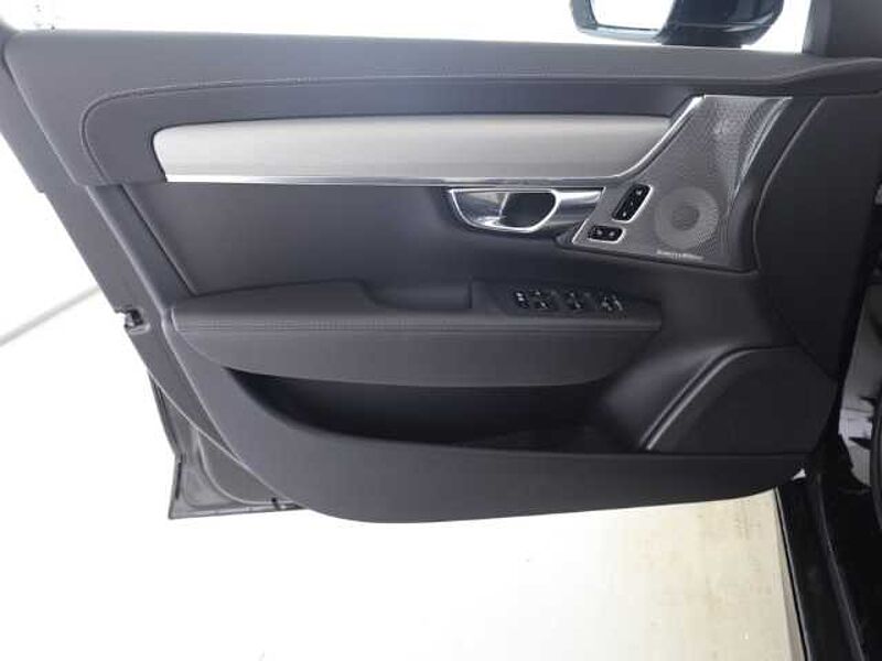 Volvo S90 Ultimate Bright T8 19''LM B&W 360kam Pano Akustik ACC NP 89.910