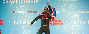 Jaguar startet mit einem Sieg und einem Podiumsplatz in die neue ABB FIA Formel E-WM